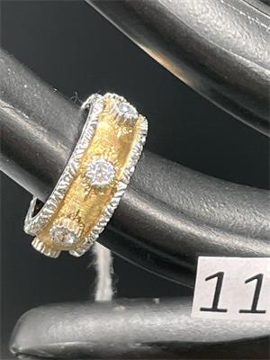 43/2023/118 - anello  oro giallo e diamanti